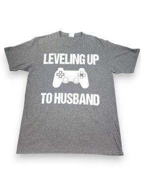 Leveling Up to Husband Gamer Graphic Tee Gray Video Game Shirt Mens Size Medium